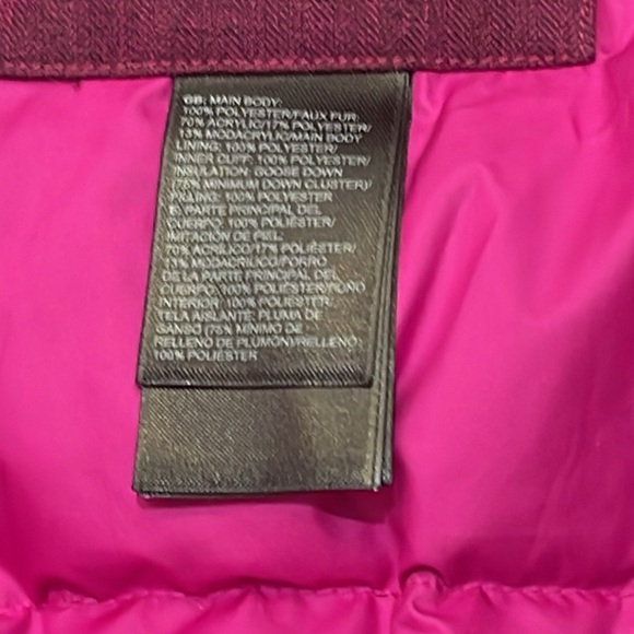 NORTHFACE girls jackets need to be cleaned otherwise perfect XL - Picture 6 of 9